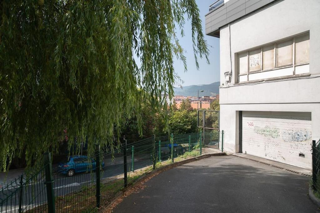 Exclusivo Espacio - Parking Gratis Bilbao Eksteriør bilde